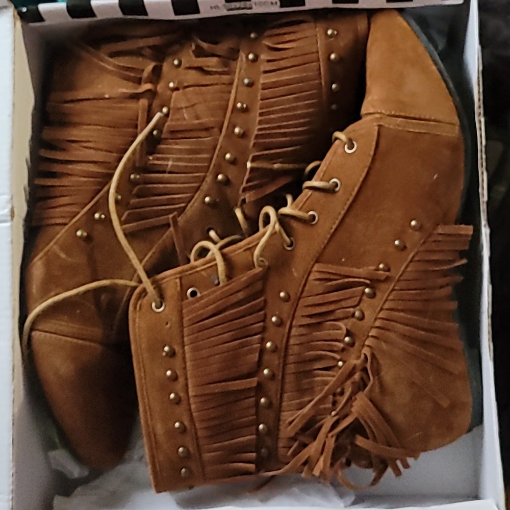 Chase and Chloe Rockstar Booties sz 9